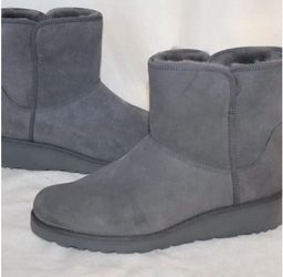New UGG women Cory II genuine shearling lined boots gray suede size 6