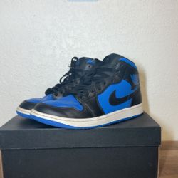 Air Jordan 1 Mid Royal Blue