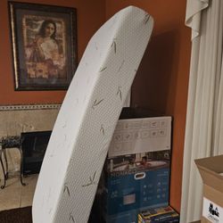 TWIN BED WITH FRAME LIKE NEW