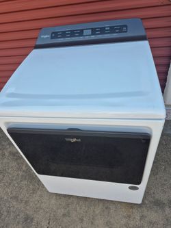LIKE NEW ELECTRIC DRYER