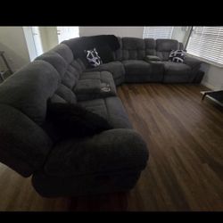 Sectional with 3Recliners 