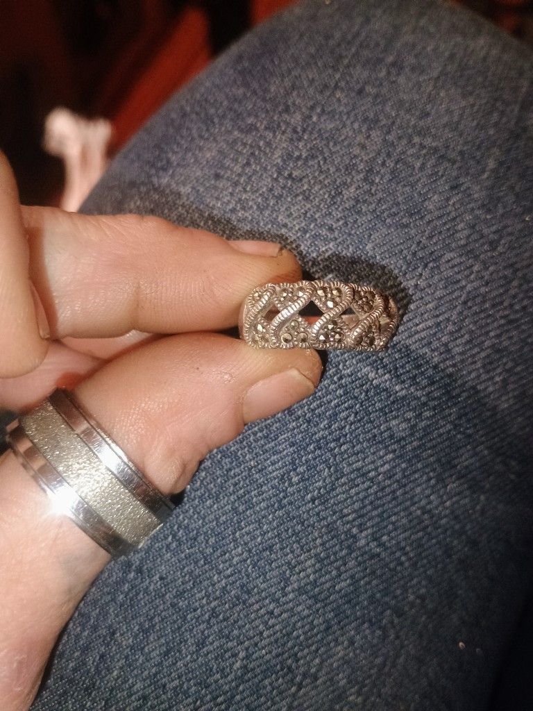 Vintage 925 Silver & Markasite Filigree Ring