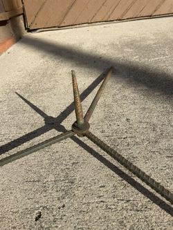 FREE Metal Christmas Tree Holder’s. Large