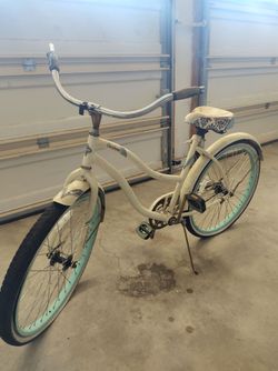 Women's huffy cranbook beach cruiser