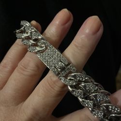Men’s Beautiful Iced Out Shiny Bracelet - Very Cool