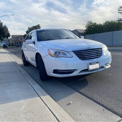 2013 Chrysler 200