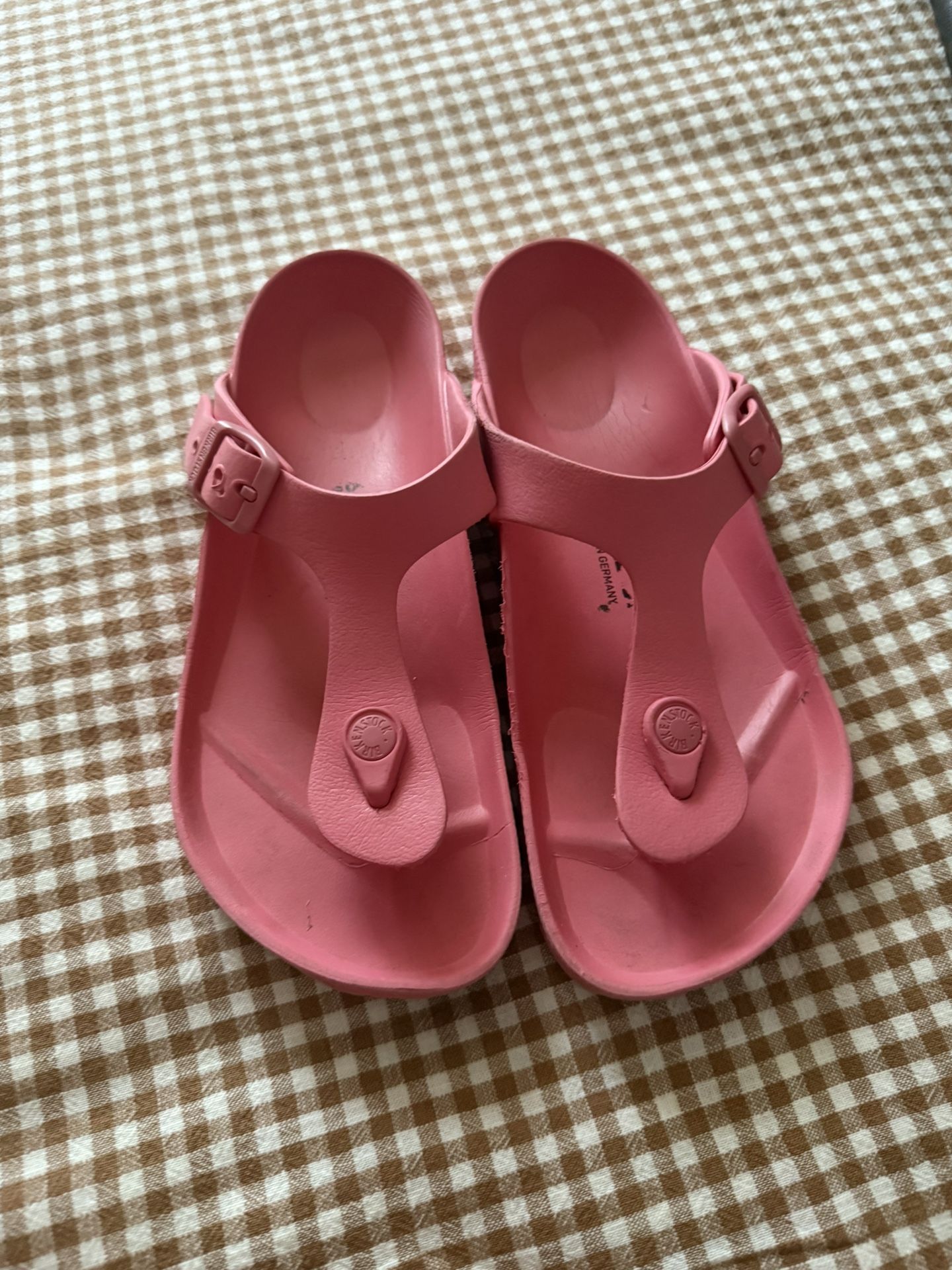 Birkenstock Size 6 Pink 