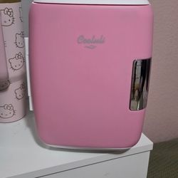 Mini Fridge Pink (Makeup)
