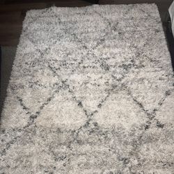 SAFAVEIGH RUG 5’3” BY 7’6”