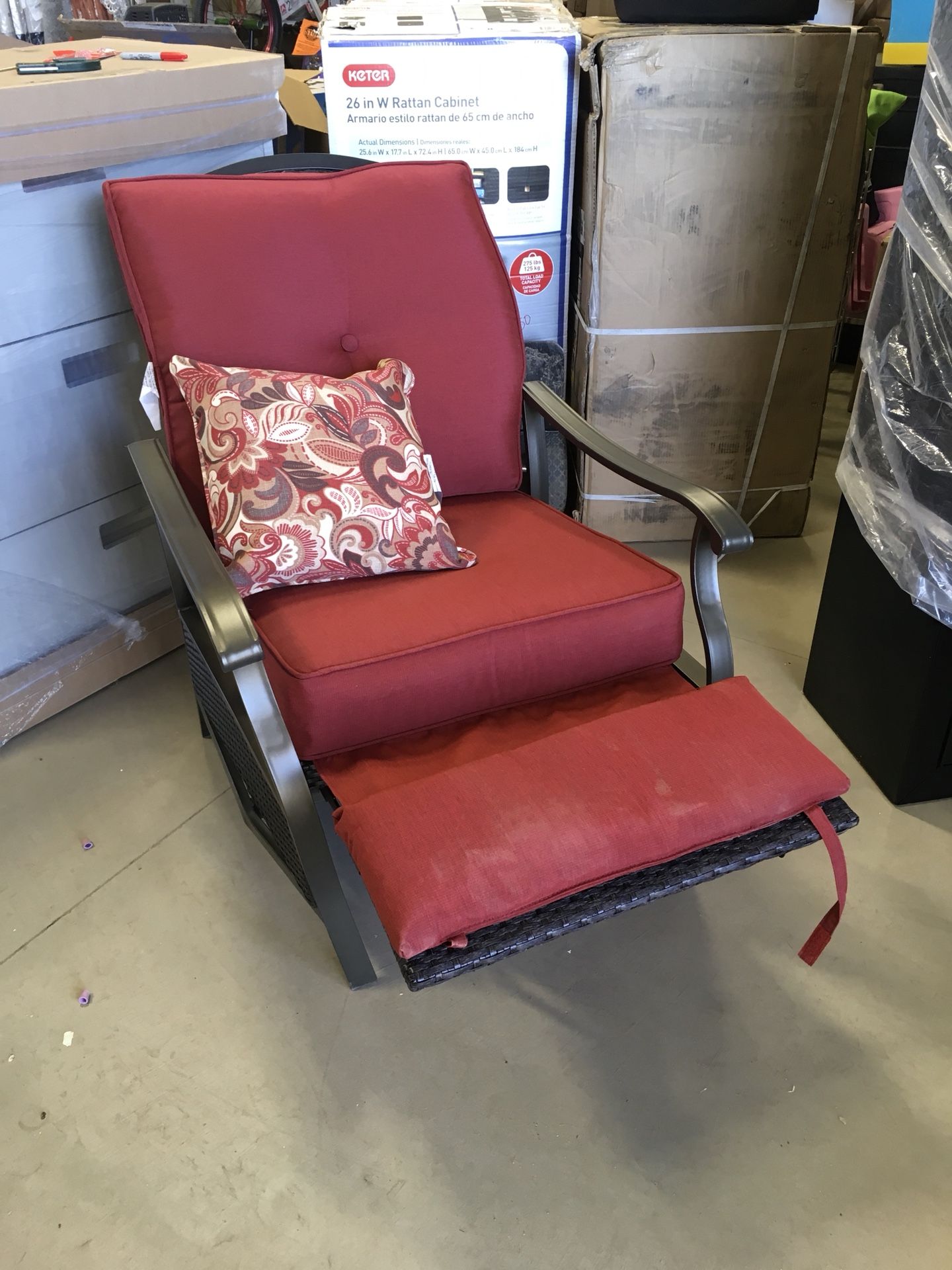 (please read description) better homes and gardens providence outdoor recliner