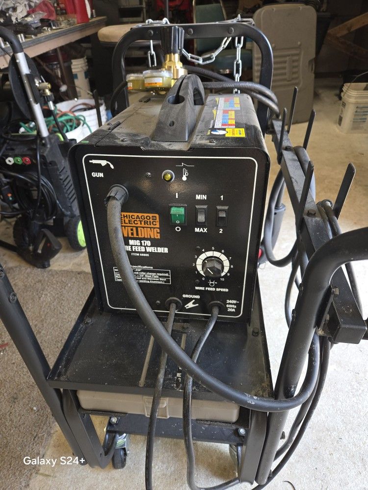 Chicago Electric 170 MIG Wirefeed Welder & Cart For Sale.
