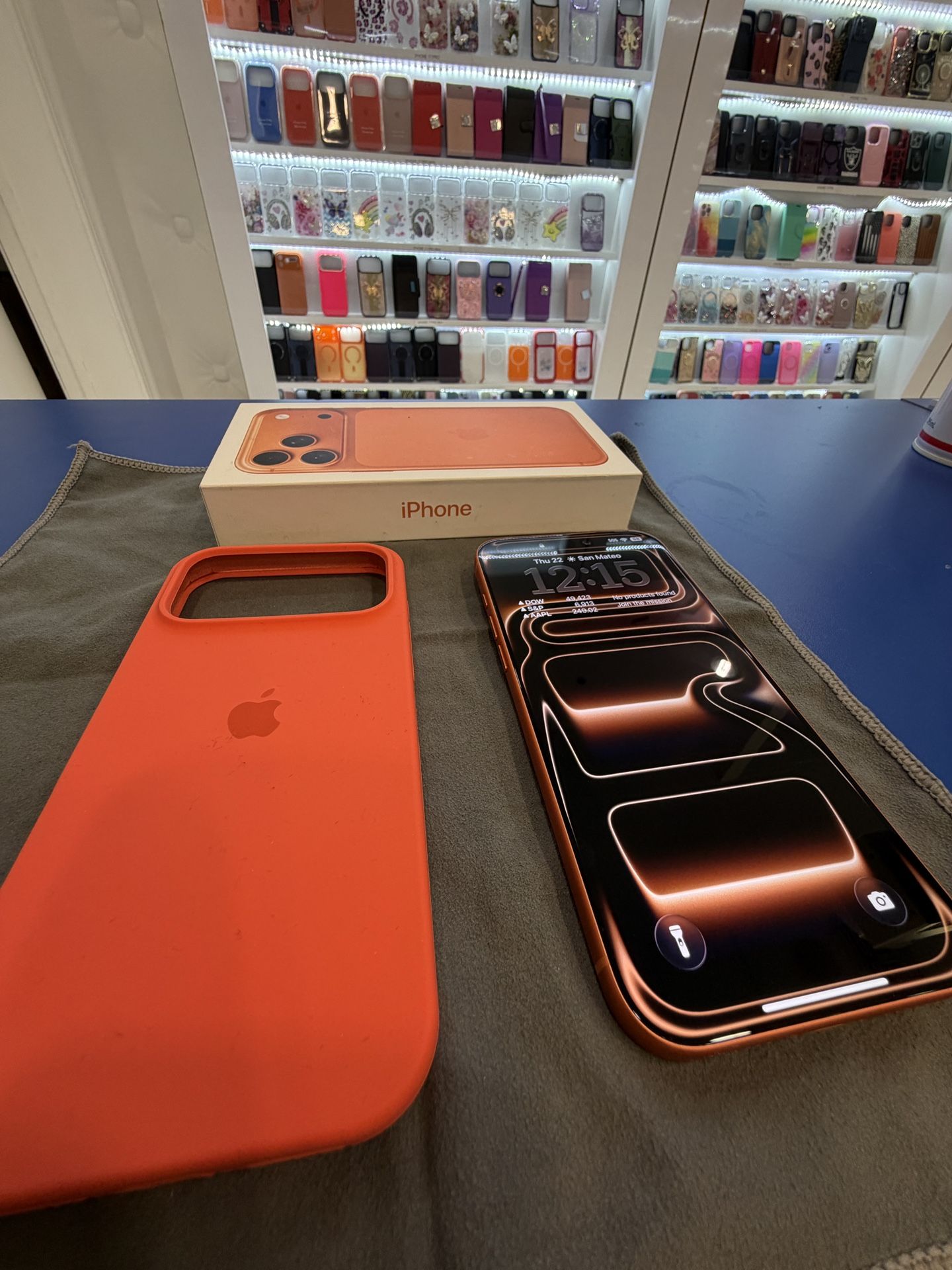 Apple iPhone 17 pro max 2TB AT&T