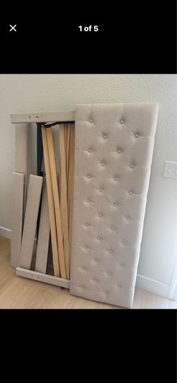 Queen Tufted Upholstered Bed Frame. Very nice. In very good condition