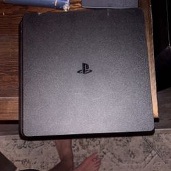 PS4 Pro Slim 