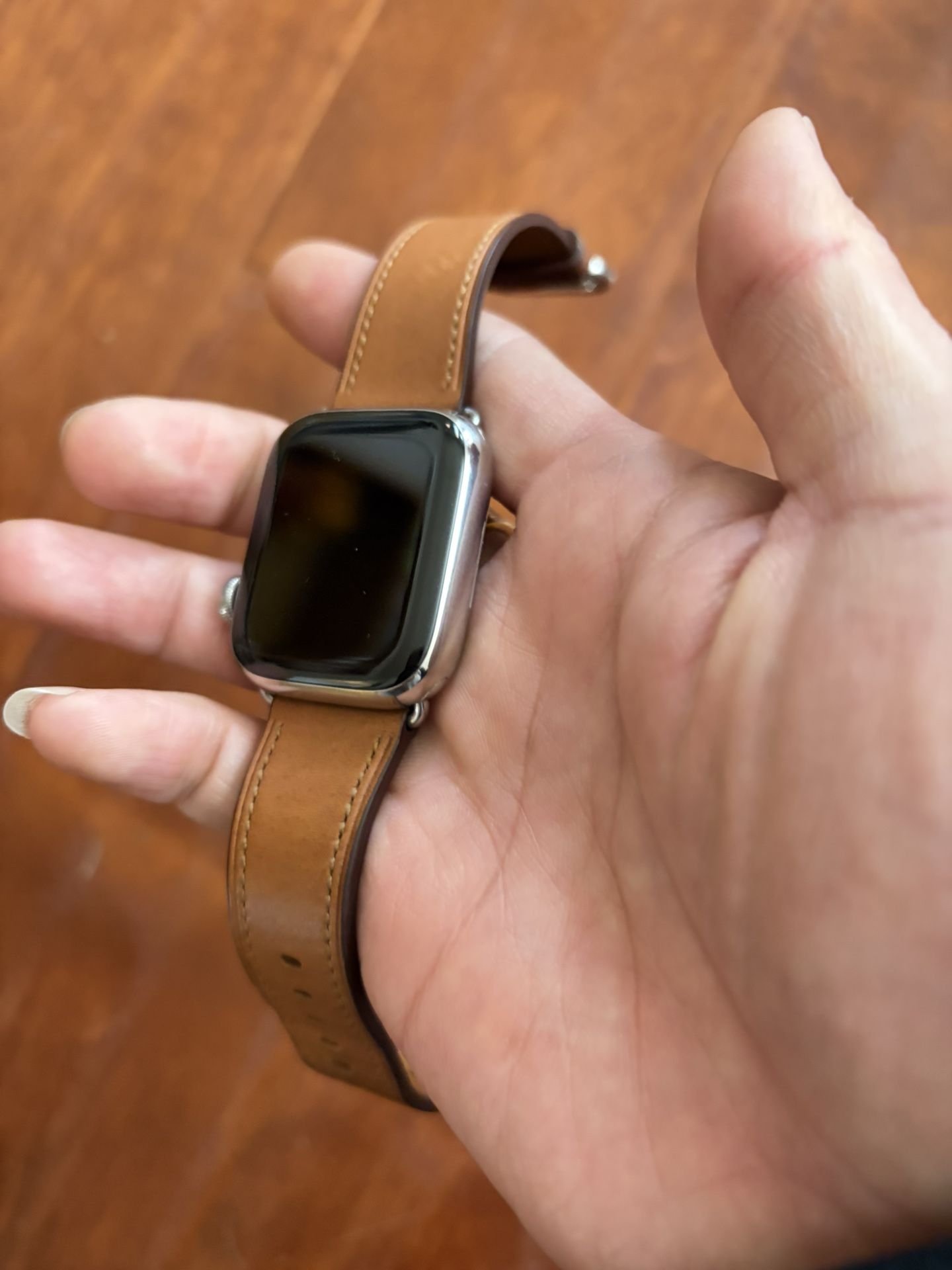 Apple watch series 9, 41mm, stainless steel, lte option. 88% battery health. Good condition !