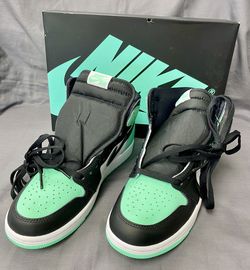Nike Air Jordan 1 Retro High OG "Green Glow" DZ5485-130 - Size 9 - Brand New