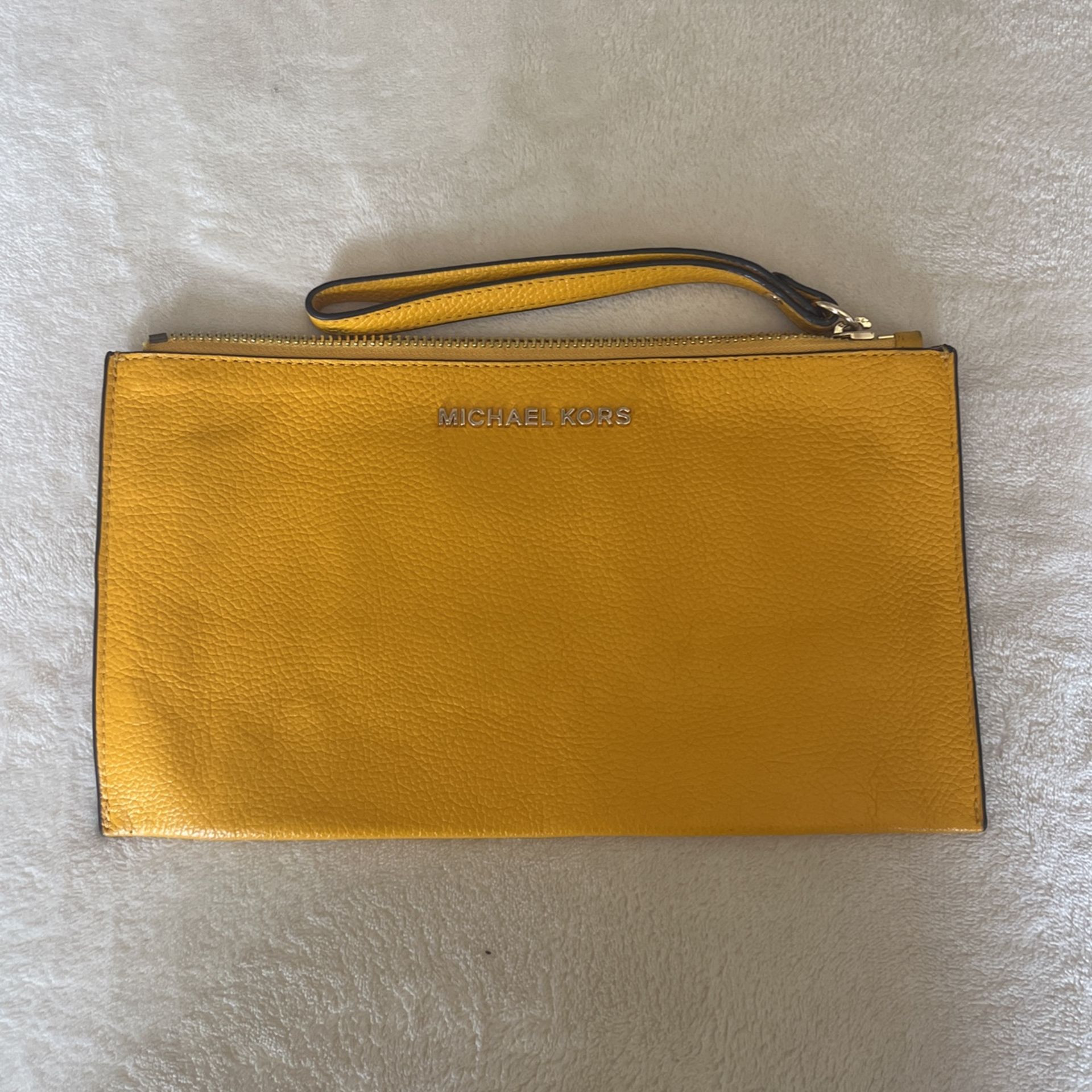 Michael Kors Wallet: Wristlet