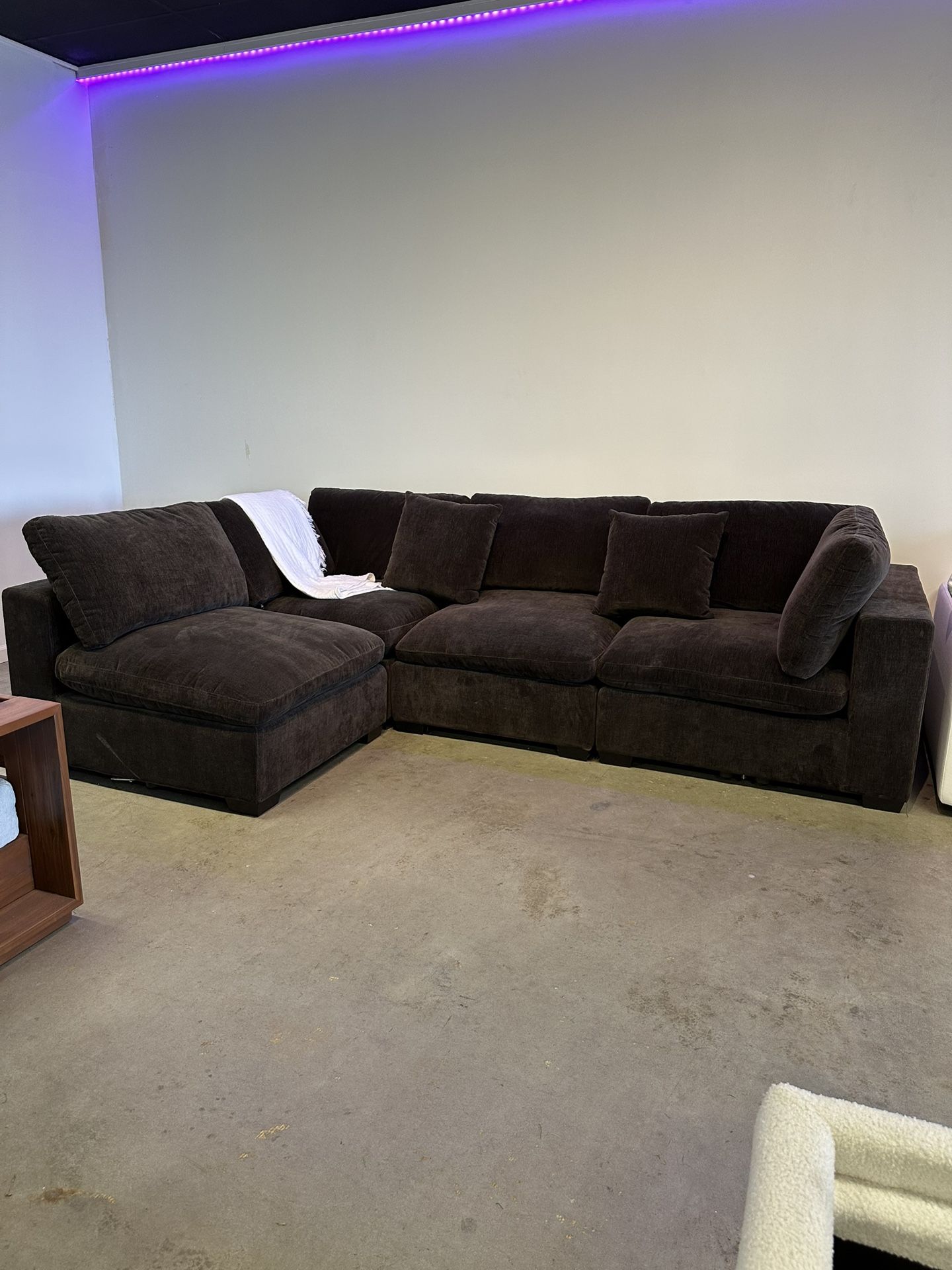 Chocolate Brown Cloud Sofá Chaise 4 Seat Sectional Couch For Cozy Living Room — Boutique Sale