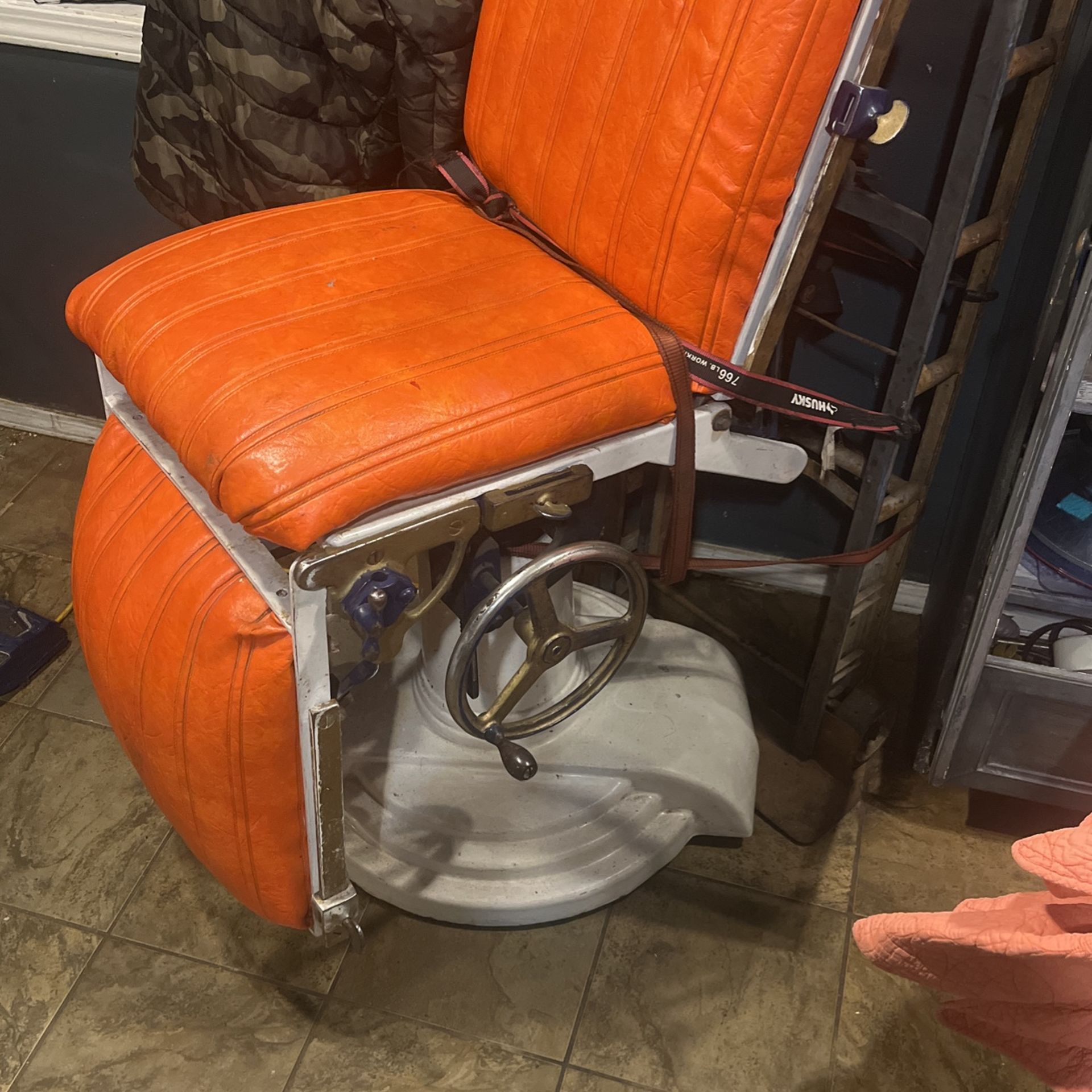 Old Gyno Chair