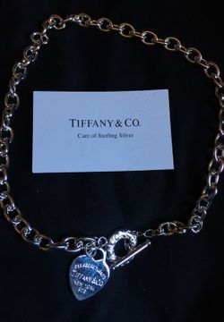 Tiffany & Co. heart toggle necklace