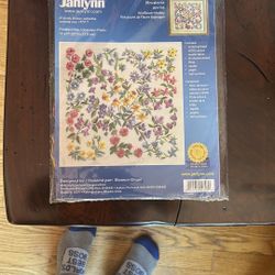 Janlynn Floral Embroidery Kit