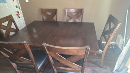 (6+ people) Expandable- Dinning Table.