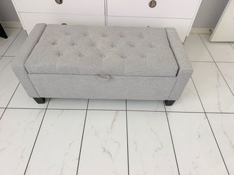 Gray Tufted Storage Ottoman Bench new