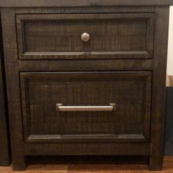 Nightstand/Dresser 