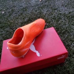 Puma Cleats Size 5 And 6 Men