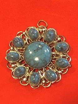 Cool vintage faux turquoise pendant