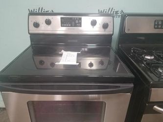 WHIRLPOOL ELECTRIC STOVE - STAINLESS STEEL