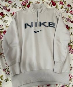 Nike Women's 1/4 Zip Fleece Sweatshirt White/Cream color