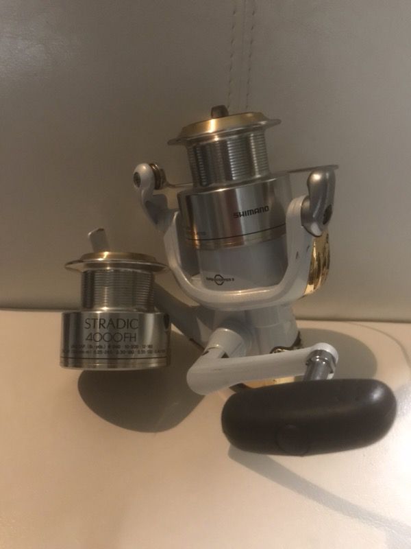 Shimano Stradic 4000 FH spinning reel for Sale in Longwood, FL - OfferUp