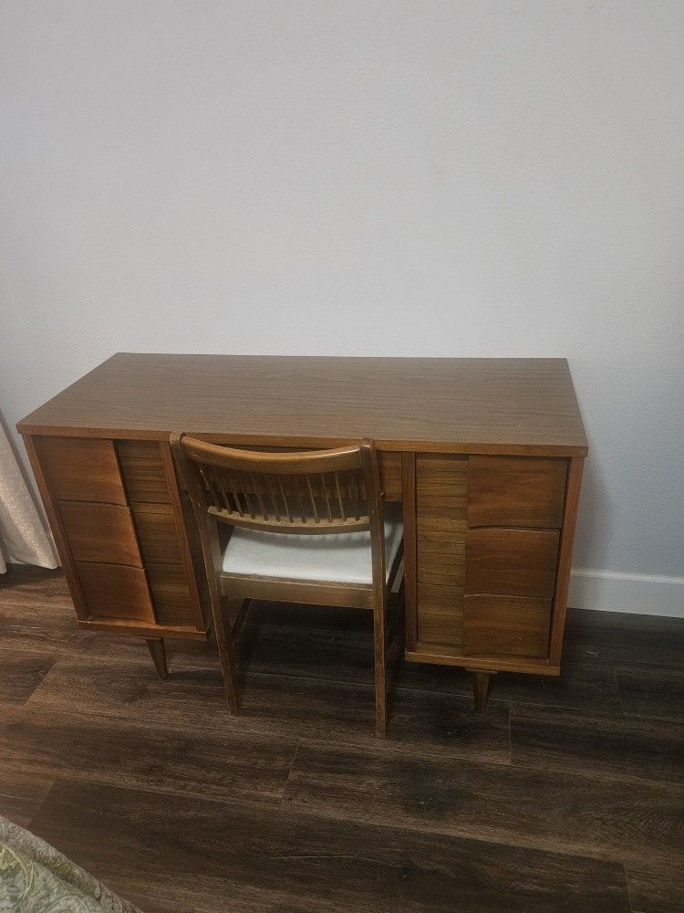 MCM DESK OR VANITY & CHAIR