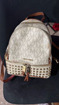 Michal  kors
