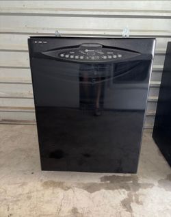 Black Maytag Dishwasher