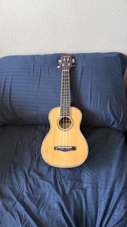 Mitchell Ukulele