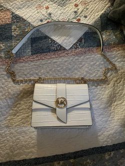 White Micheal kors bag