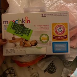 Munchkin Changing Pads