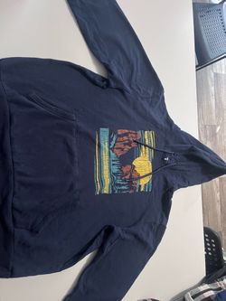 Sweater/hoodie