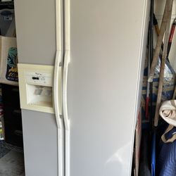 35”x69” Whirlpool refrigerator model GD27DQXF 27 C.F. Almond color.   