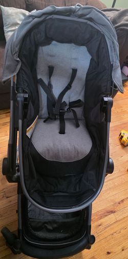 Graco Modes Nest Stroller, Grey and black