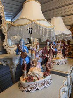 Stunning Vintage Italian Capodimonte Figural Musical Lamp (Pair)