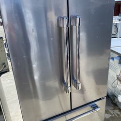 VIKING FRENCH DOORS STAINLESS STEEL REFRIGERATOR 