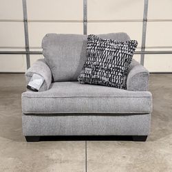 New Oversized Living Room Chair (Can Deliver)