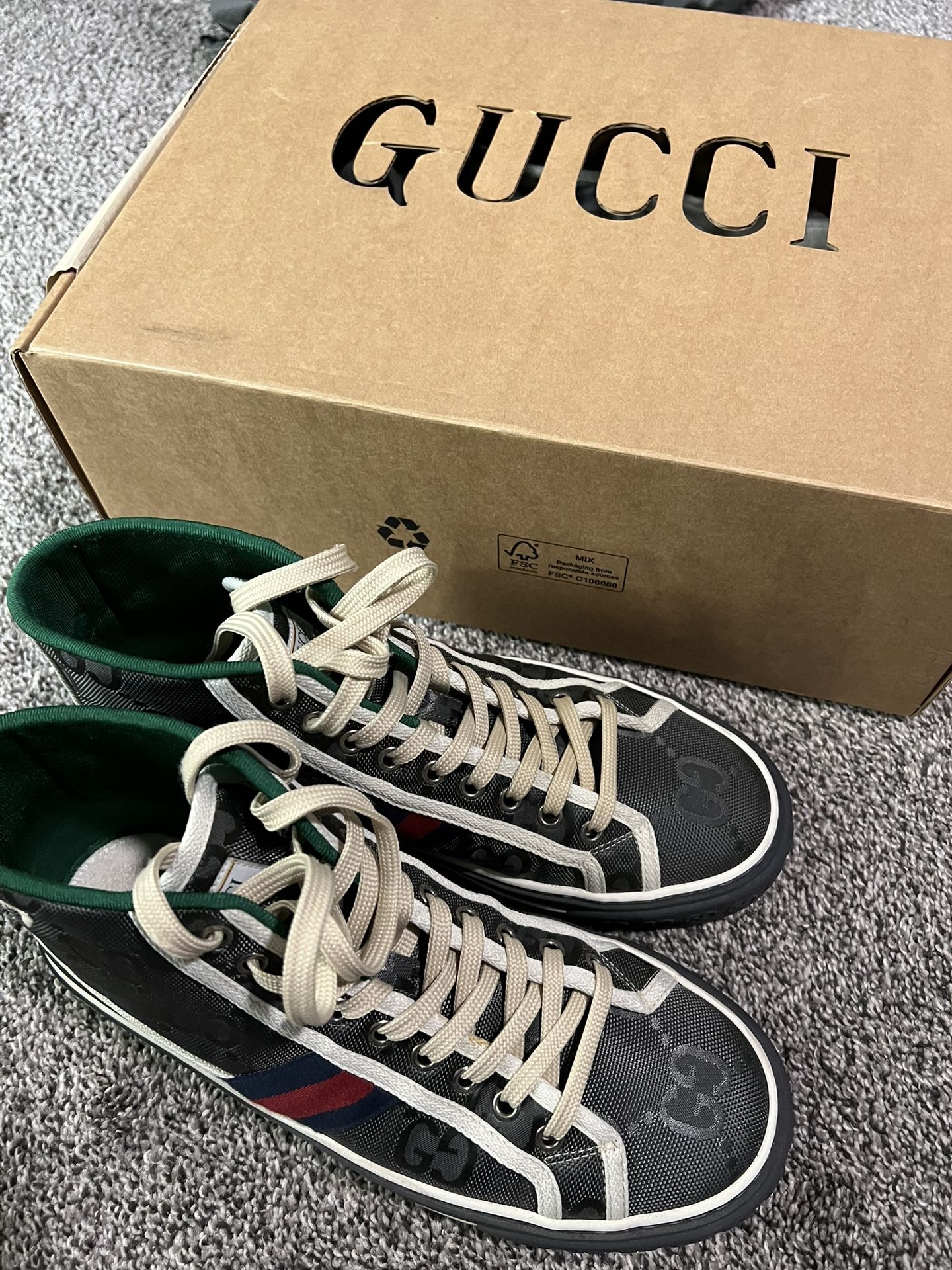 Men’s Gucci Shoes Size 9