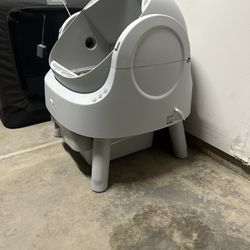 Automatic Litter Box Cat