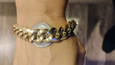 Real 14k gold Cuban link bracelet. Hollow