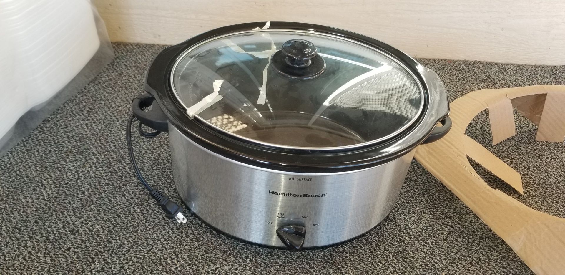 Slow cooker