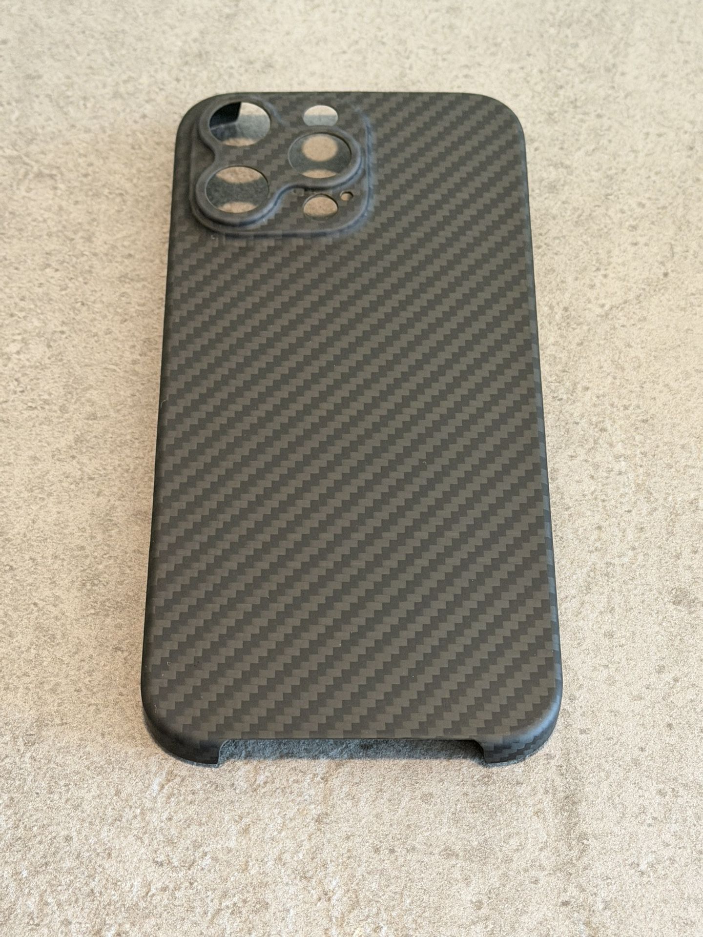 iPhone 17 Pro Max… Matte Carbon Case